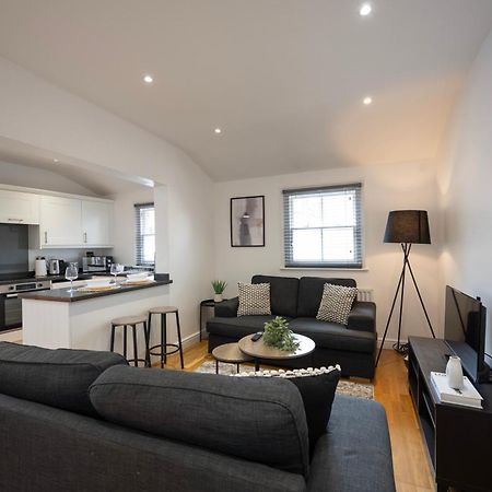 3-Bedroom Charming Central House Canterbury Eksteriør billede