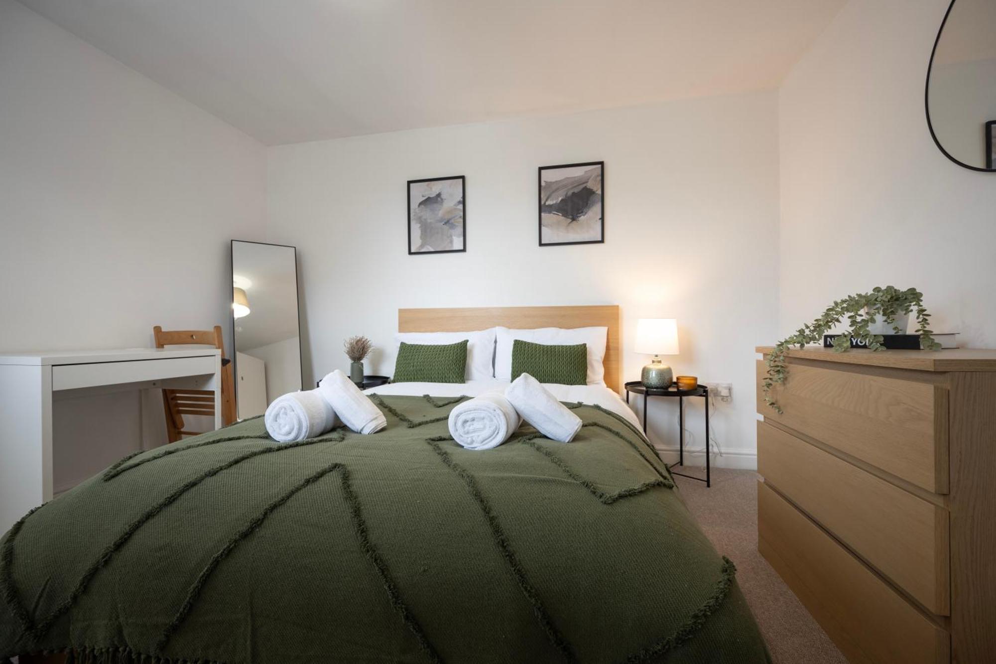 3-Bedroom Charming Central House Canterbury Eksteriør billede