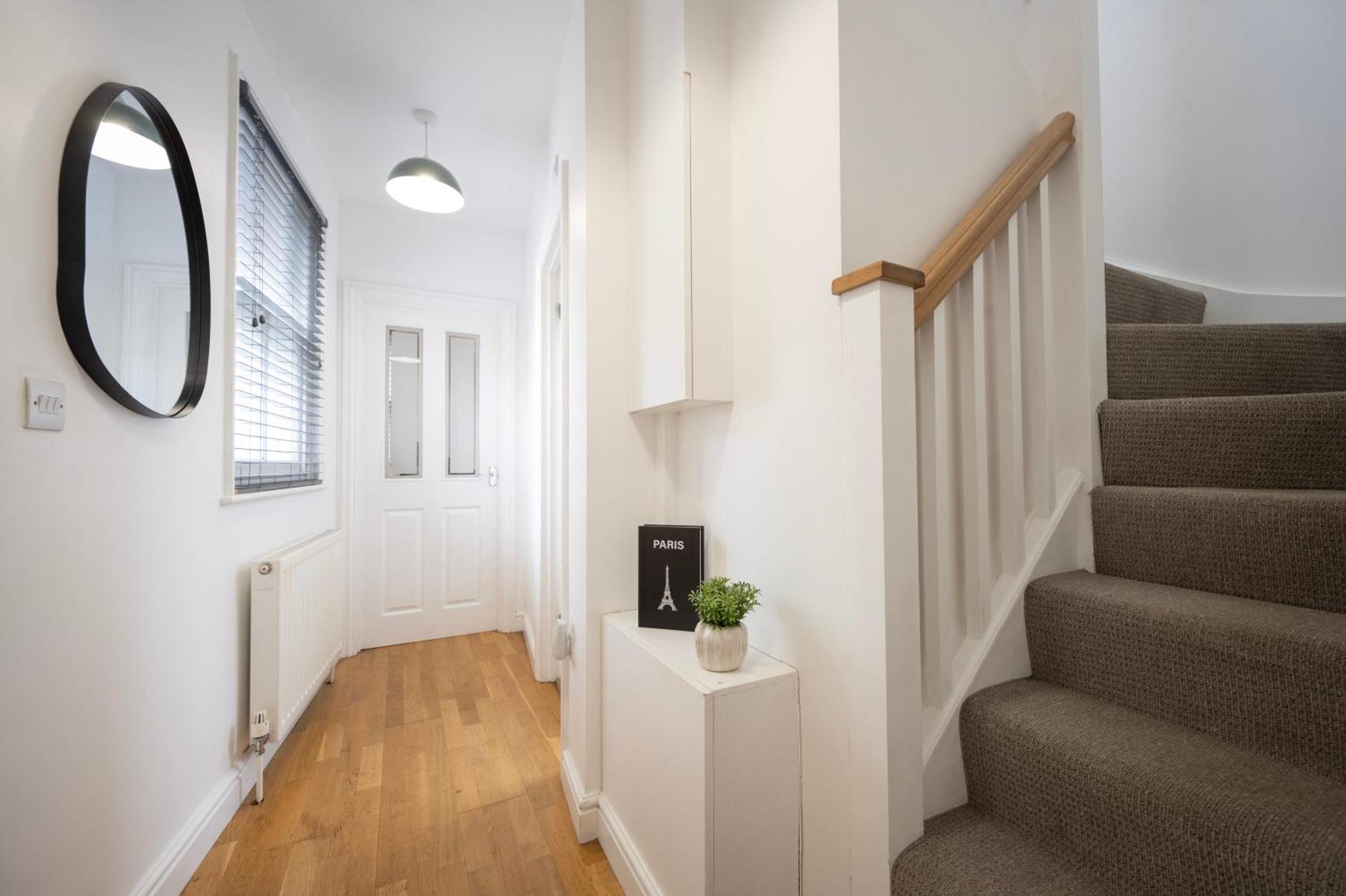 3-Bedroom Charming Central House Canterbury Eksteriør billede