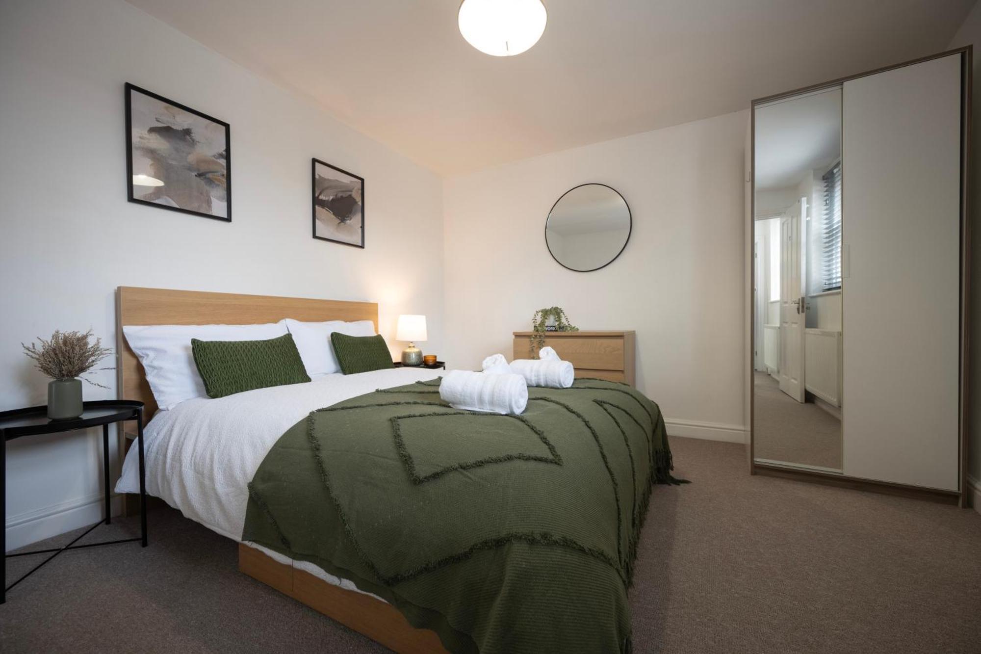 3-Bedroom Charming Central House Canterbury Eksteriør billede